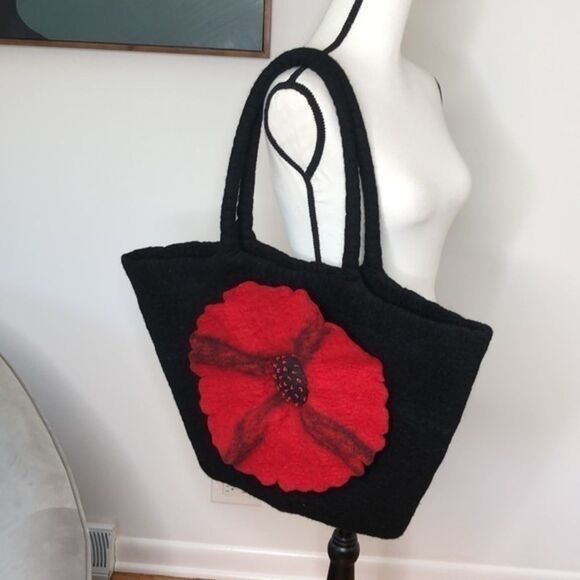 Fun Large Felt Purse, Red and Black Poppy - Picture 1 of 7